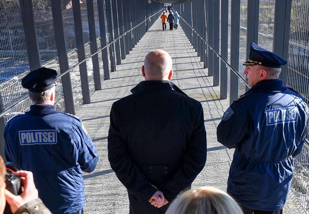 A pedestrian bridge to cross the Russian-Estonian border in Ivangorod (Narva-2)