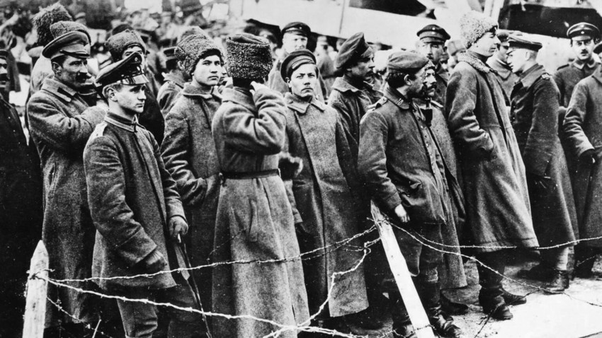 Auf der Flucht: Die Revolution von 1917 führte zum Exodus von Millionen