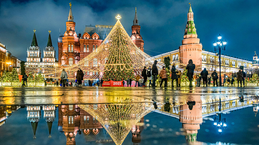 How Russian Cities Decorated For The 2021 New Year Holidays Photos Russia Beyond
