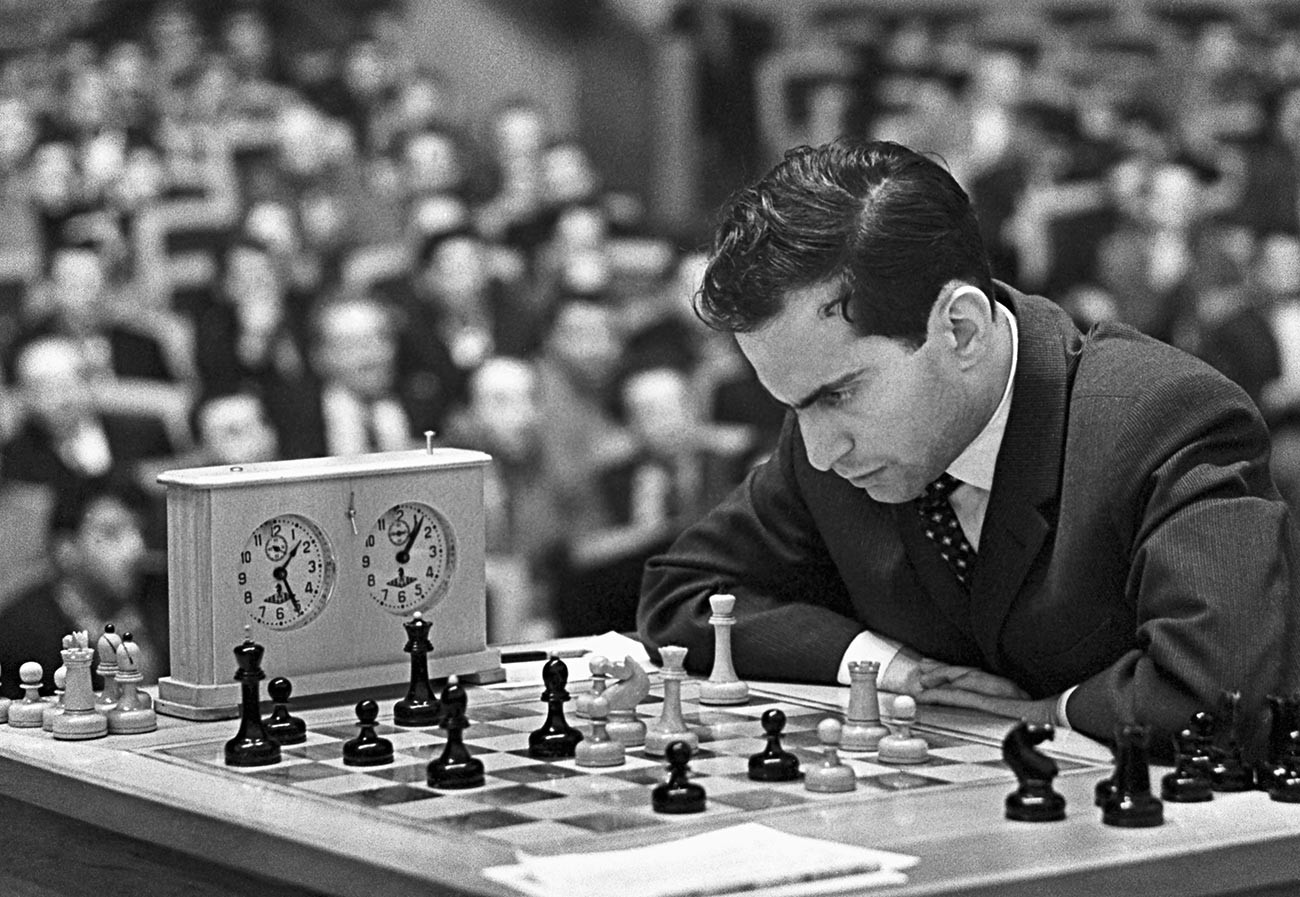 Pezzi Scacchi Sovietici URSS 1970 Riproduzione – Bosso Invecchiato Ed Ebanizzato, Torneo