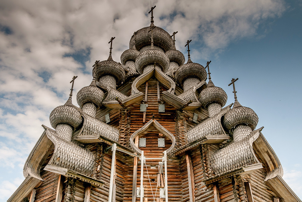 Архитектура руси. Погост Кижи. Храм Преображения Господня Кижи. Церковь Преображения Господня на острове Кижи. Карелия Церковь Преображения Господня в Кижах.