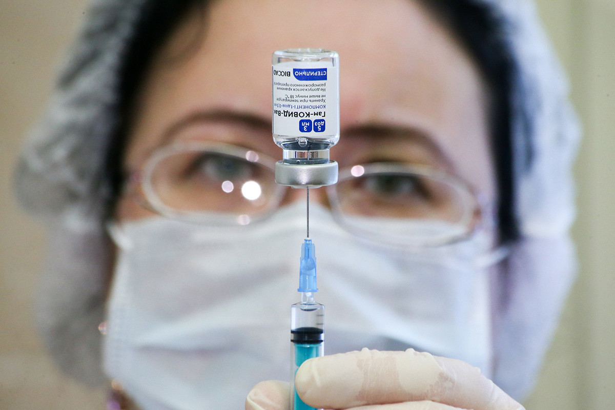 Um total de 19.866 voluntários participaram dos testes