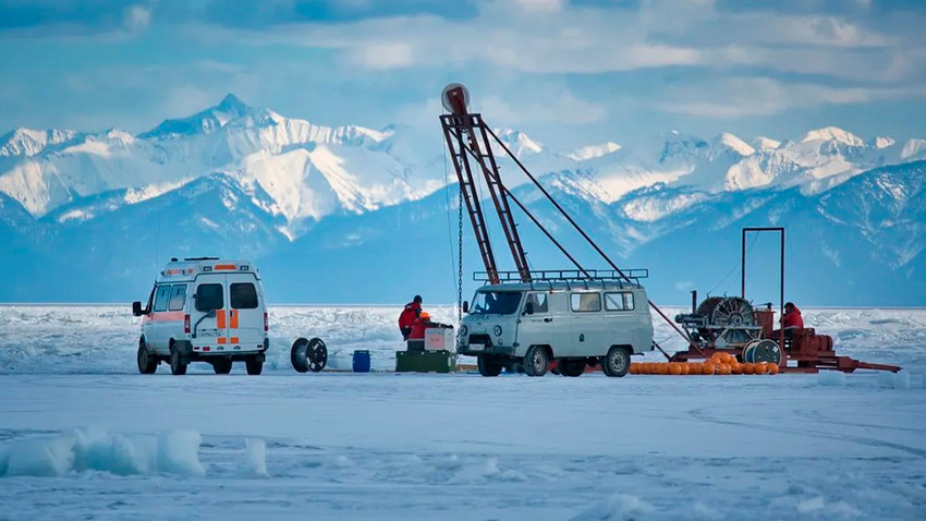 ロシアが巨大な探知機を作ってバイカル湖の底に設置 その理由は ロシア ビヨンド