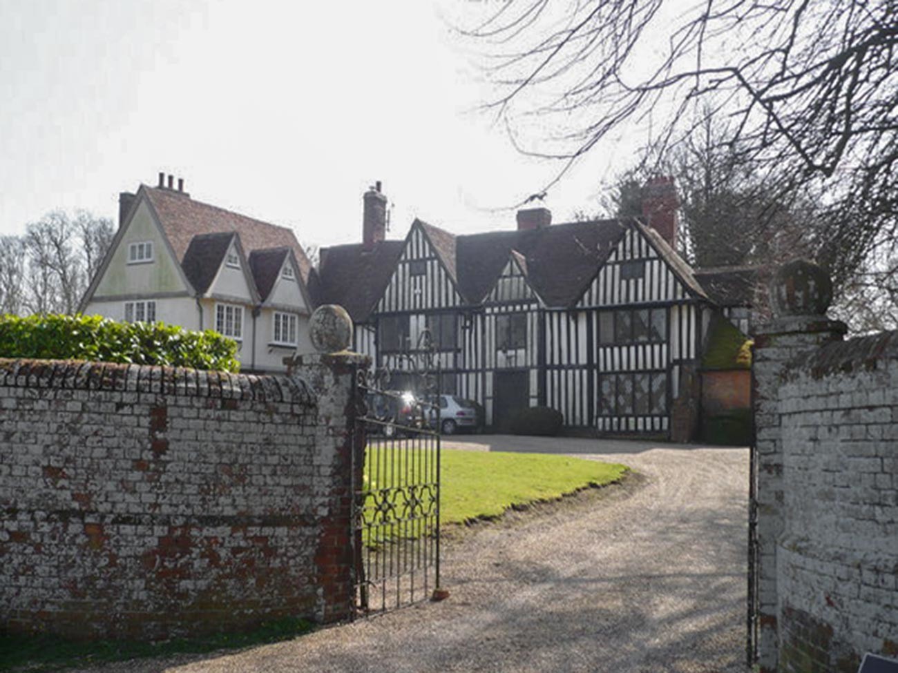 Provender, a medieval house on Provender Road. It is now owned by a descendant of the Russian Romanoff family, Princess Olga Romanoff and, with the help of English Heritage and architect Ptolemy Dean, it is being restored to its former glory.