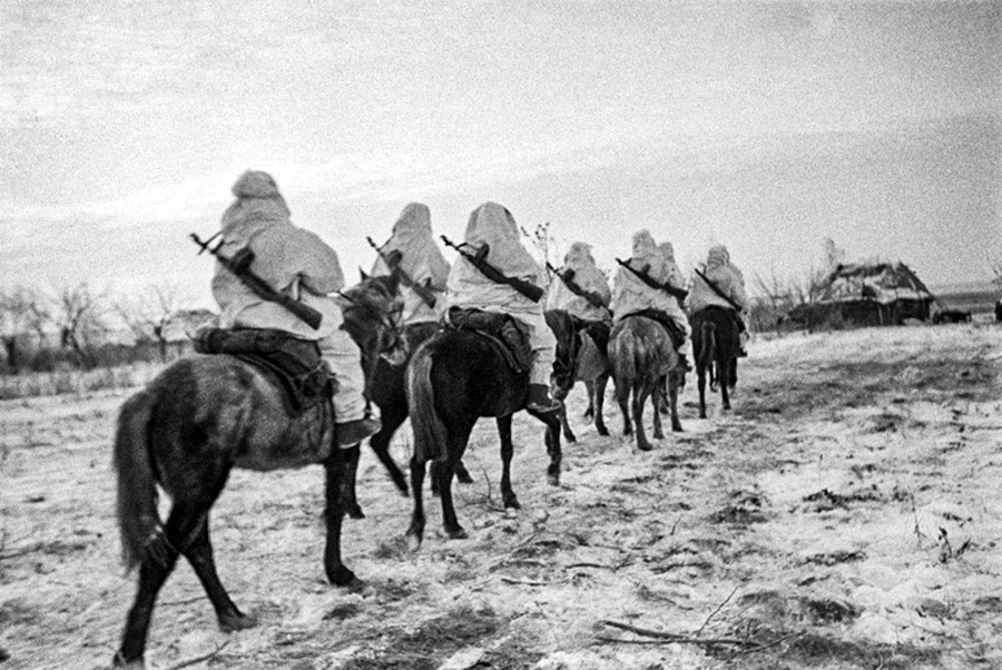 Des soldats près de Moscou