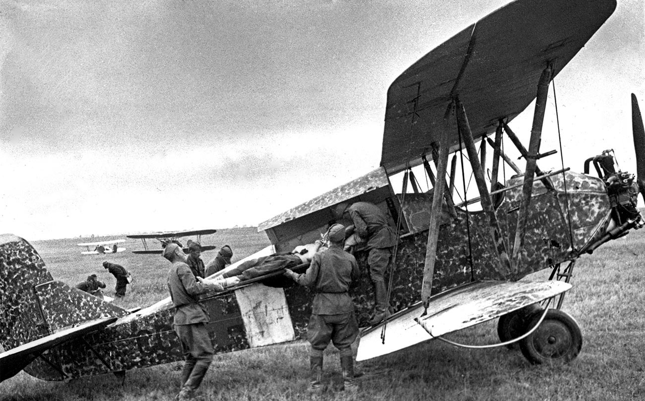 U-2 (Po-2) biplane.