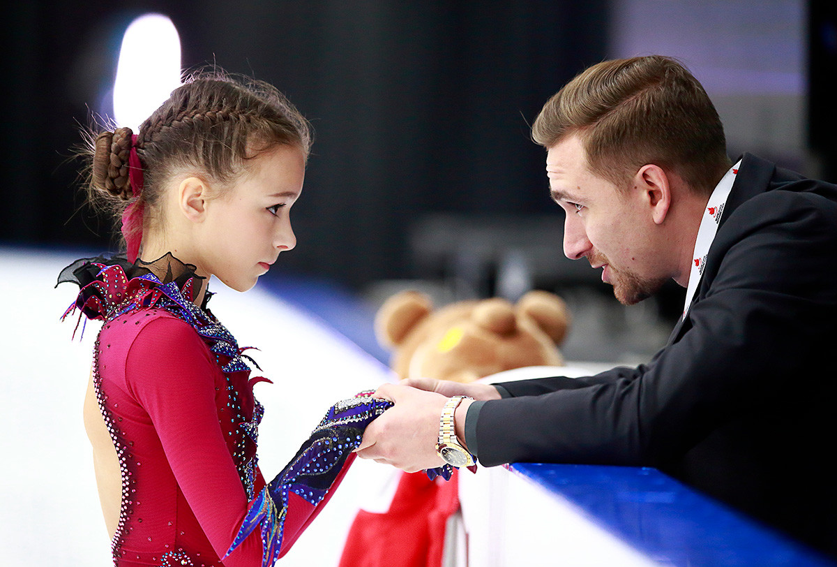 Portrait illustré Anna Shcherbakova, championne du monde de patinage