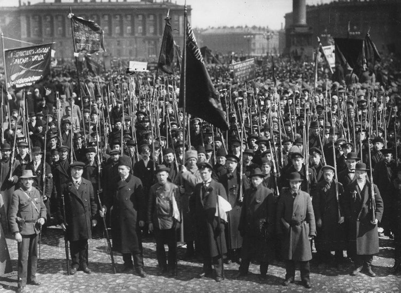 Rallies on the Palace Square 
