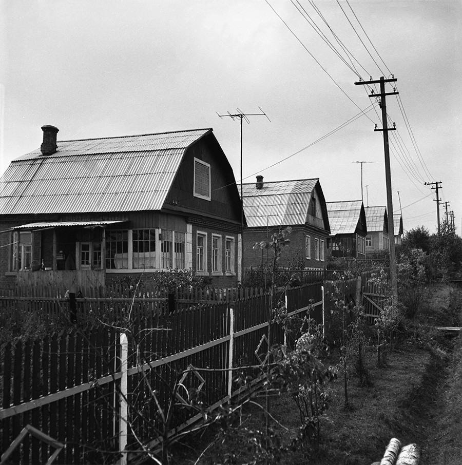 Why the dacha was a Soviet heaven on earth (PHOTOS) - Russia Beyond