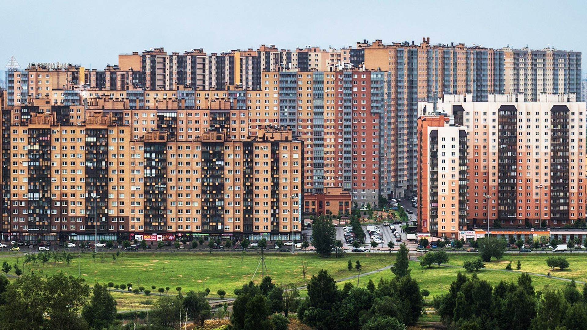 ¿Por qué los rusos viven hacinados en edificios de apartamentos cuando