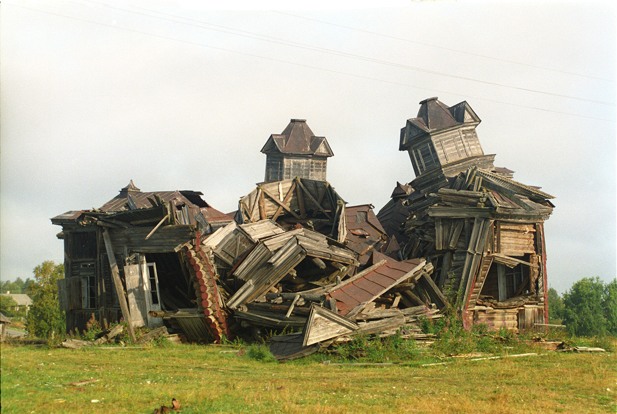 Ruins of Church of Tikhvin Icon of the Virgin, southeast view. August 28, 2006