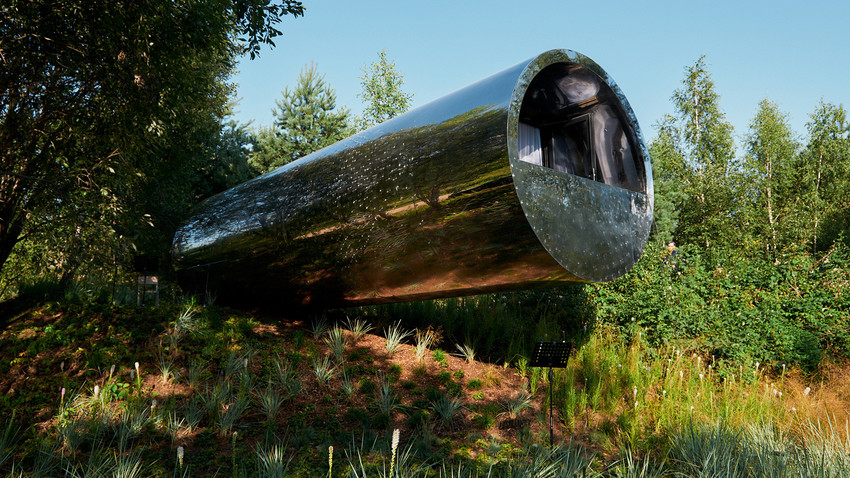 Would you live in a pipe? Crazy art objects in an open-air design park (PHOTOS)