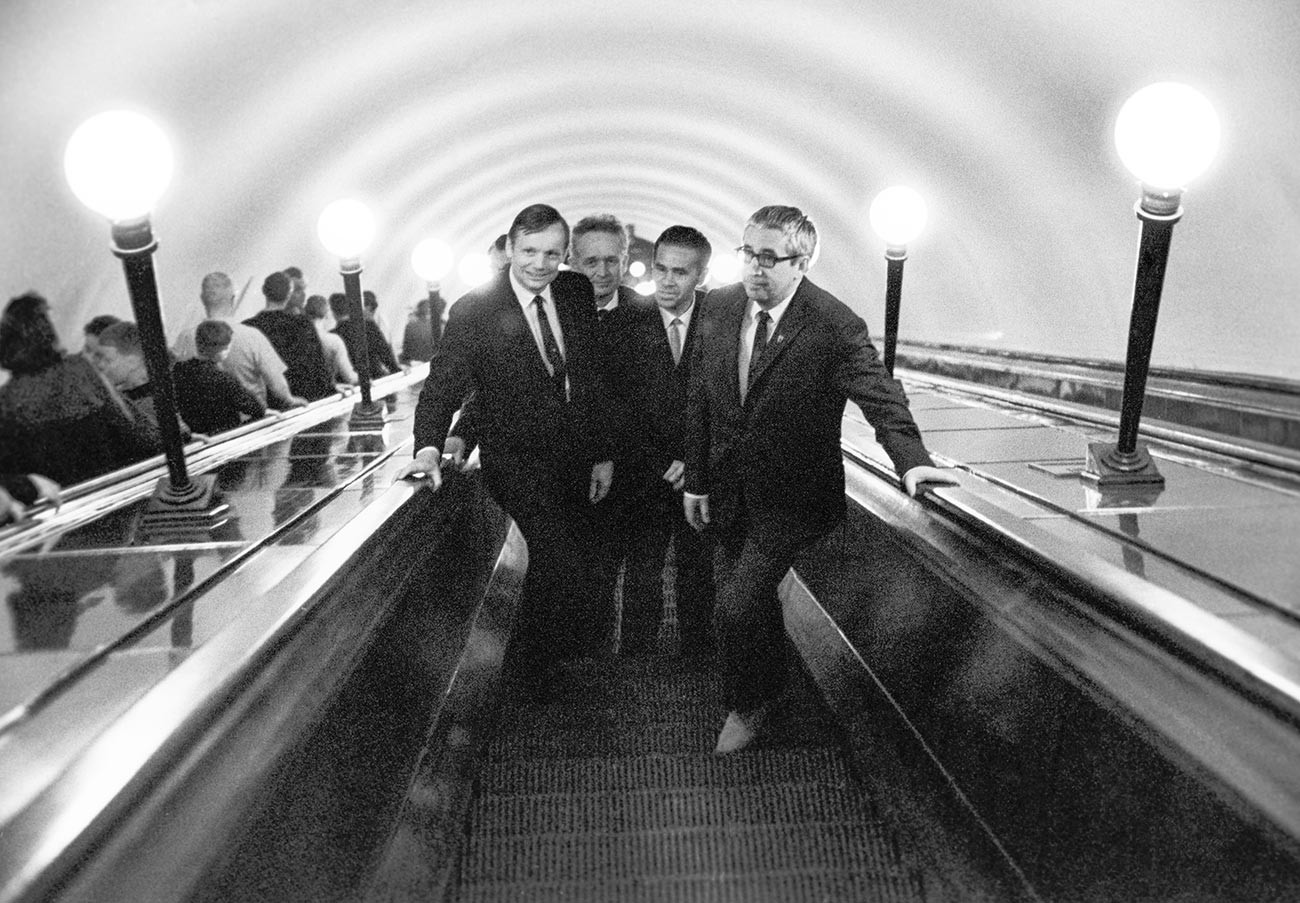 Neil Armstrong in the Moscow metro.