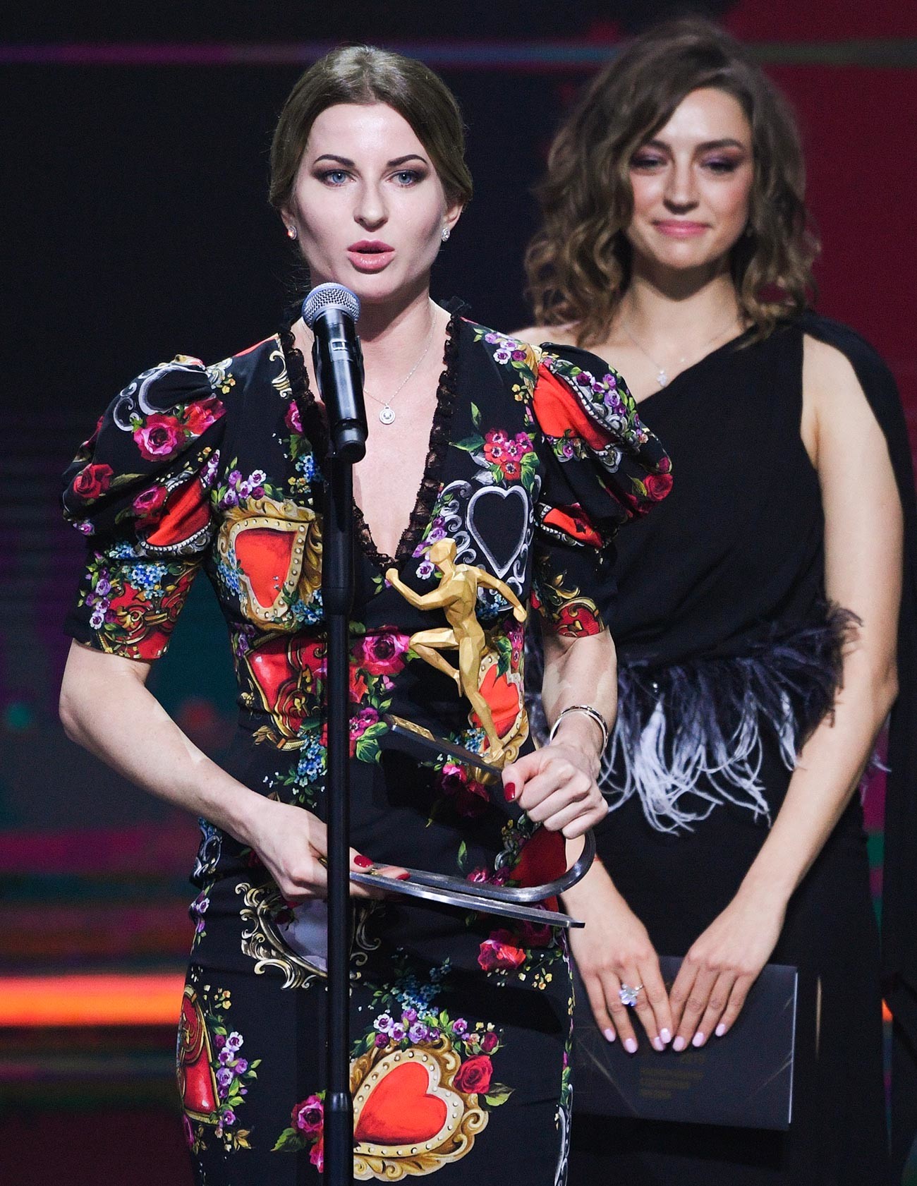 6102af6515e9f97f0252e119 дериглазова фехтование на чем