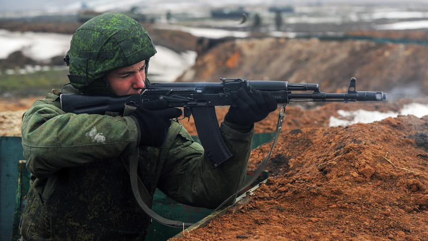 なぜAKは今なお世界で最も頑丈な銃なのか - ロシア・ビヨンド