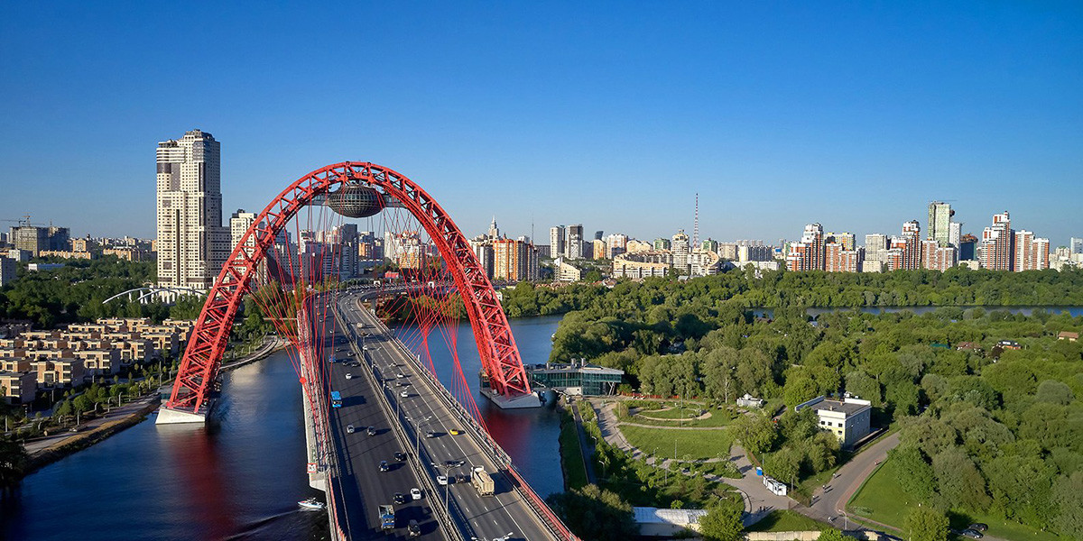 Zhivopisny Bridge.