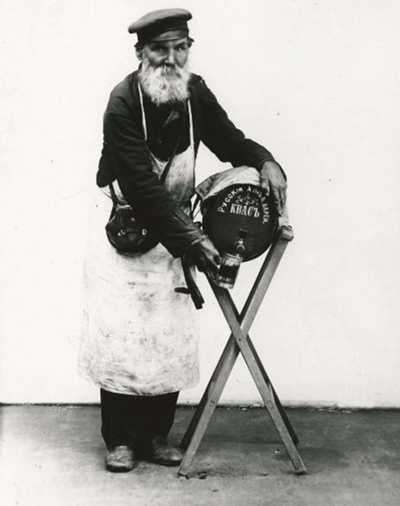 クワスはどうやってロシア的な飲み物になったのか ボトル入りパン の歴史 ロシア ビヨンド