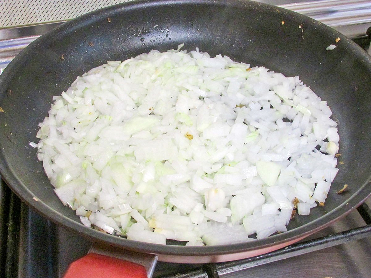 Traditionelle kaukasische Dolma mit lokalem Flair (REZEPT) - Russia ...