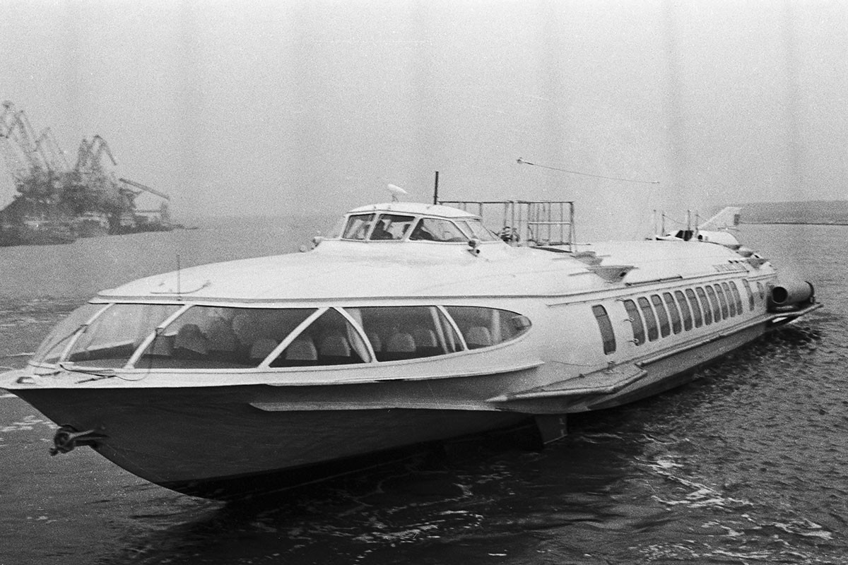 СССР. 28 май 1968 г. Пътнически речен кораб на подводни криле 