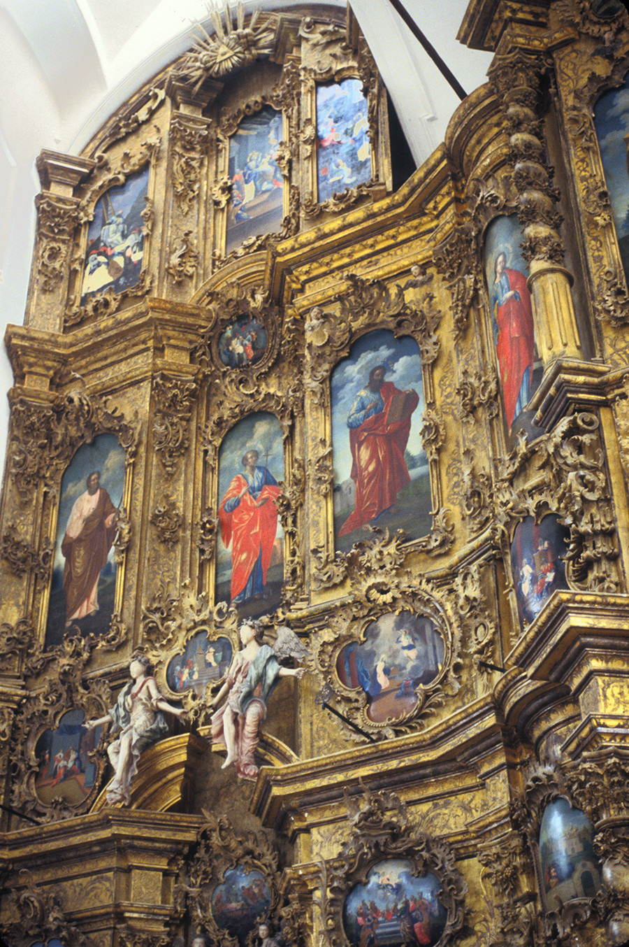 Trinity-Gleden Monastery. Trinity Cathedral icon screen. General view of left segment. July 27, 1996