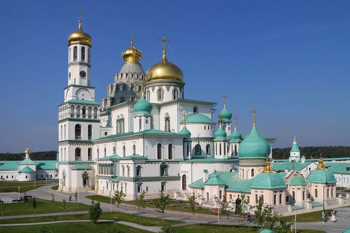 Что вырастает на старинных церквях. Смотреть фото Что вырастает на старинных церквях. Смотреть картинку Что вырастает на старинных церквях. Картинка про Что вырастает на старинных церквях. Фото Что вырастает на старинных церквях