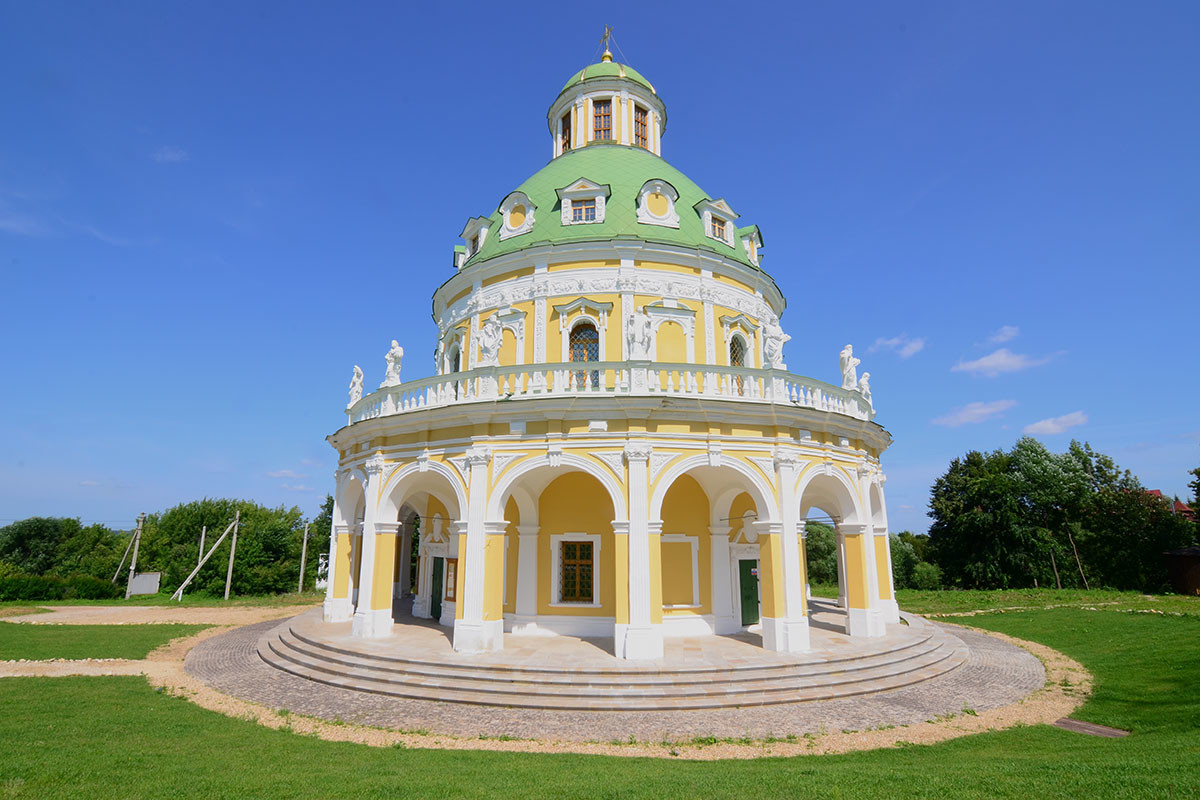Что вырастает на старинных церквях. Смотреть фото Что вырастает на старинных церквях. Смотреть картинку Что вырастает на старинных церквях. Картинка про Что вырастает на старинных церквях. Фото Что вырастает на старинных церквях