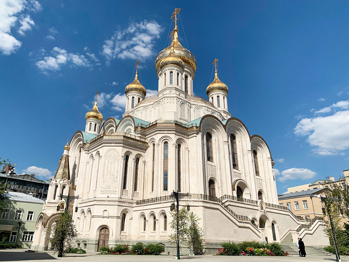 Что вырастает на старинных церквях. Смотреть фото Что вырастает на старинных церквях. Смотреть картинку Что вырастает на старинных церквях. Картинка про Что вырастает на старинных церквях. Фото Что вырастает на старинных церквях