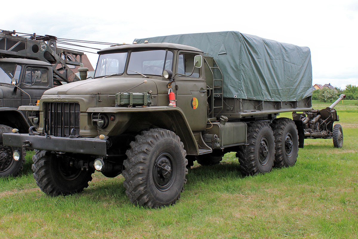 Ural 375D