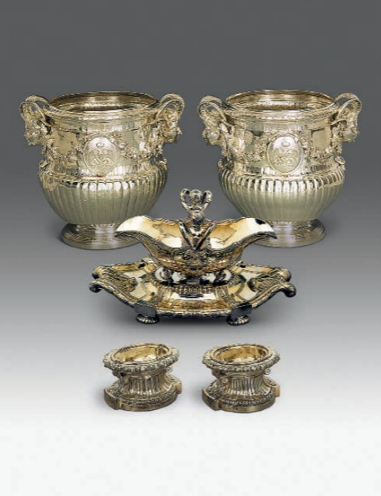 A set of tableware