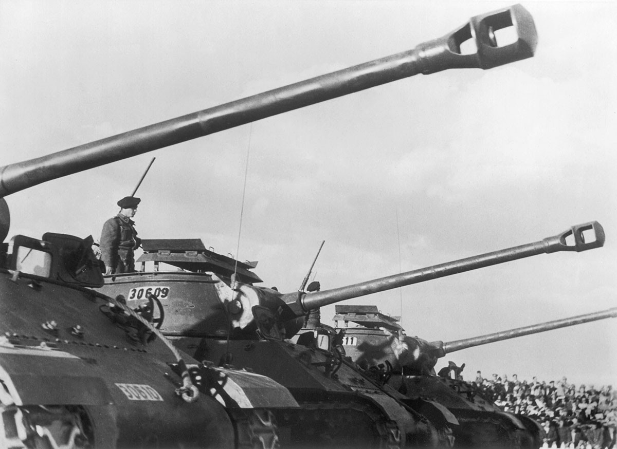 Tanques americanos na Turquia em 1952.
