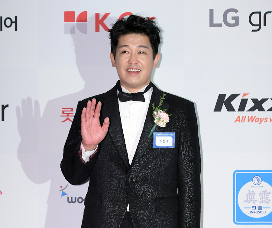 2020 Korea First Brand Awards - Photo Call SEOUL, SOUTH KOREA - DECEMBER 17: Actor Heo Sung-Tae attends the photo call for 2020 Korea First Brand Awards at Conrad Seoul Grand Ballroom on December 17, 2019 in Seoul, South Korea.