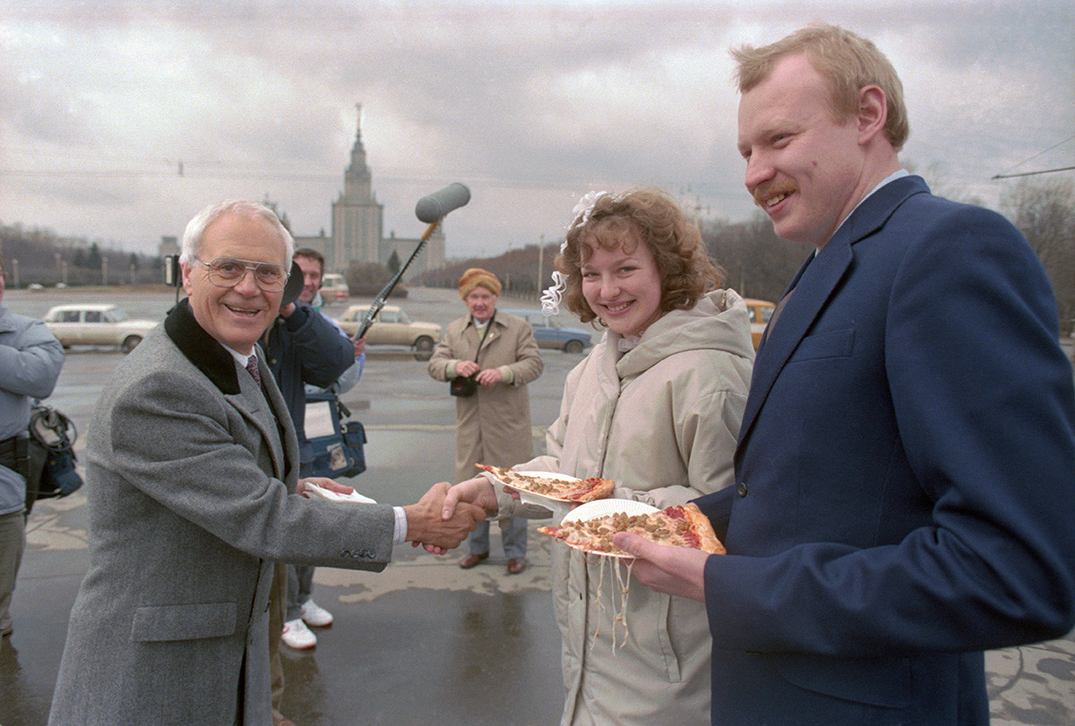 The opening of the Astro Pizza truck, the Lenin Hills, 1988. 