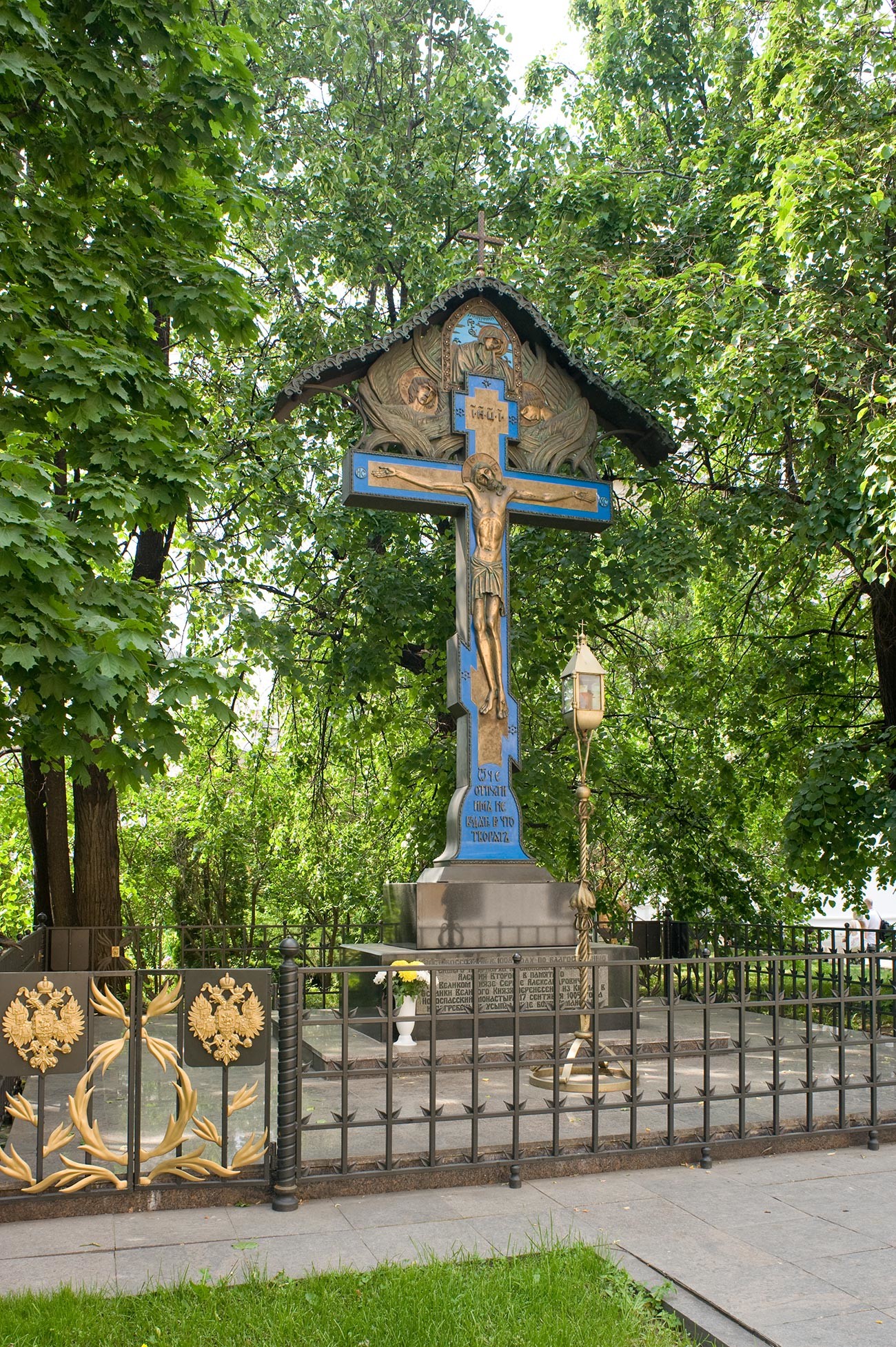 Novospassky Monastery. Memorial cross to Grand Duke Sergey Aleksandrovich Romanov (1998 reproduction of destroyed 1908 original by Viktor Vasnetsov). May 25, 2014