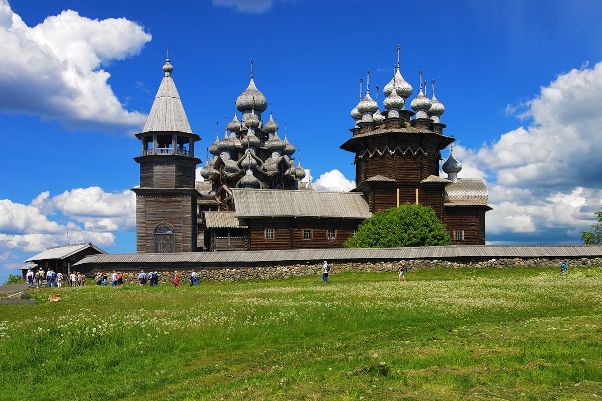 Church of the Transfiguration and the 17th century Kizhi Pogost in Karelia