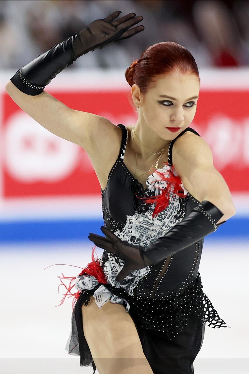  Alexandra Trusova of Russia skates in the Women's Free Skate during the ISU Grand Prix of Figure Skating - Skate America at Orleans Arena on October 24, 2021 in Las Vegas, Nevada