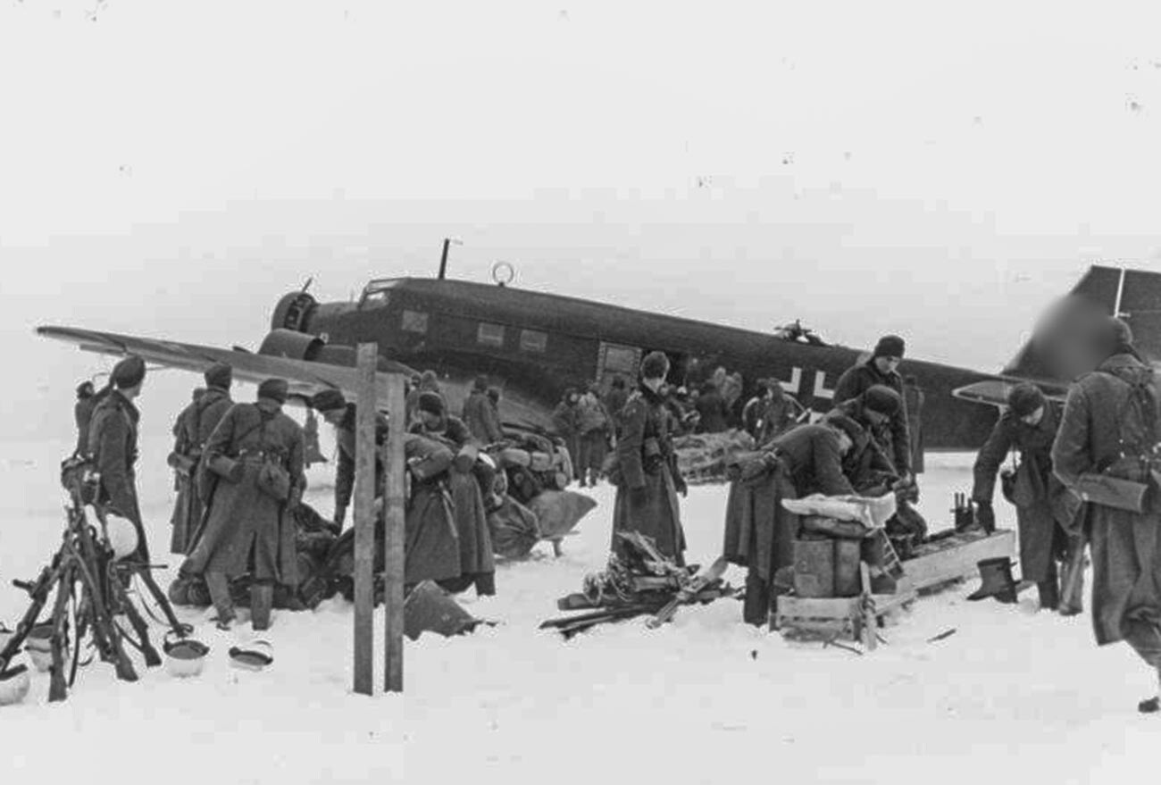 Luftversorgung der eingekesselten deutschen Truppen.