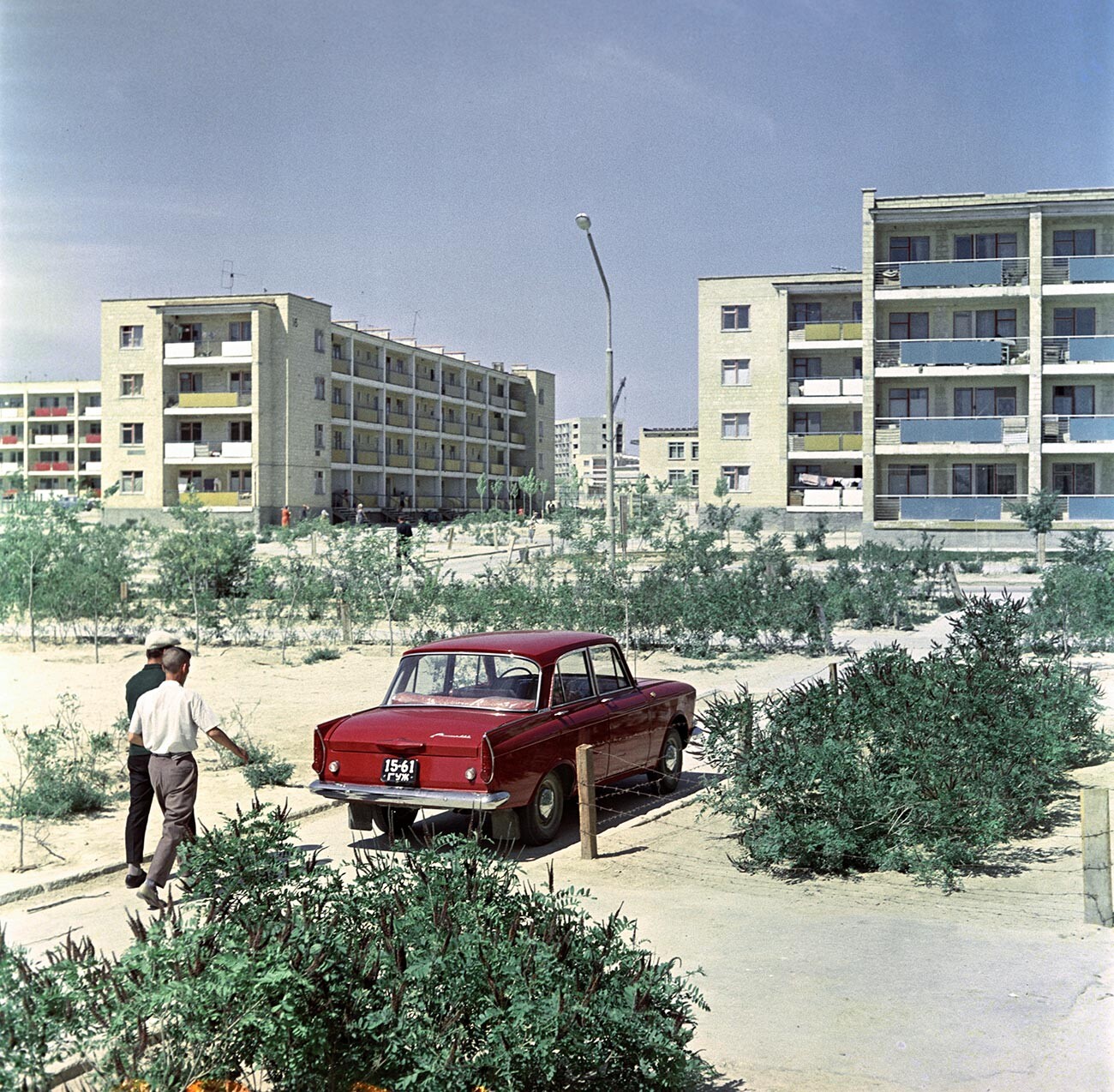 Neubauten in der Stadt Schewtschenko (heute Aktau) im Jahr 1966.