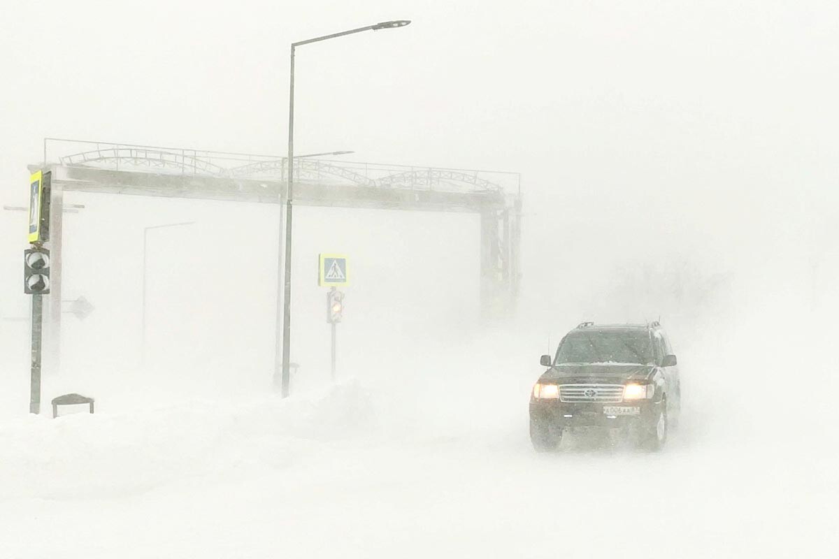 Un'auto nella città di Anadyr, in Chukotka