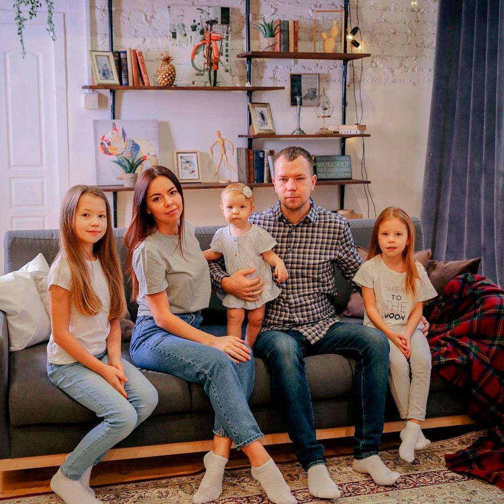  Юлия, 6-членно семейство 