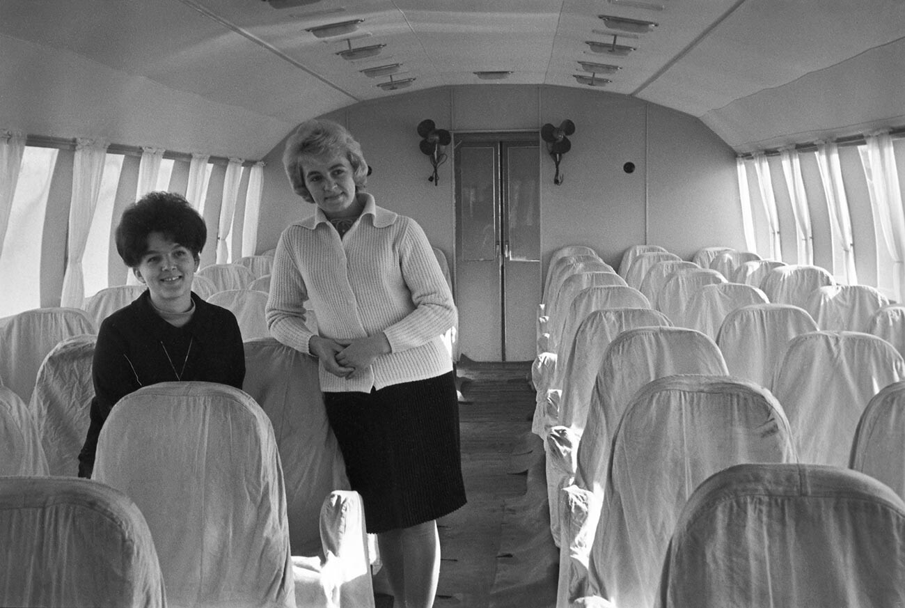  Вътре в кораба. 