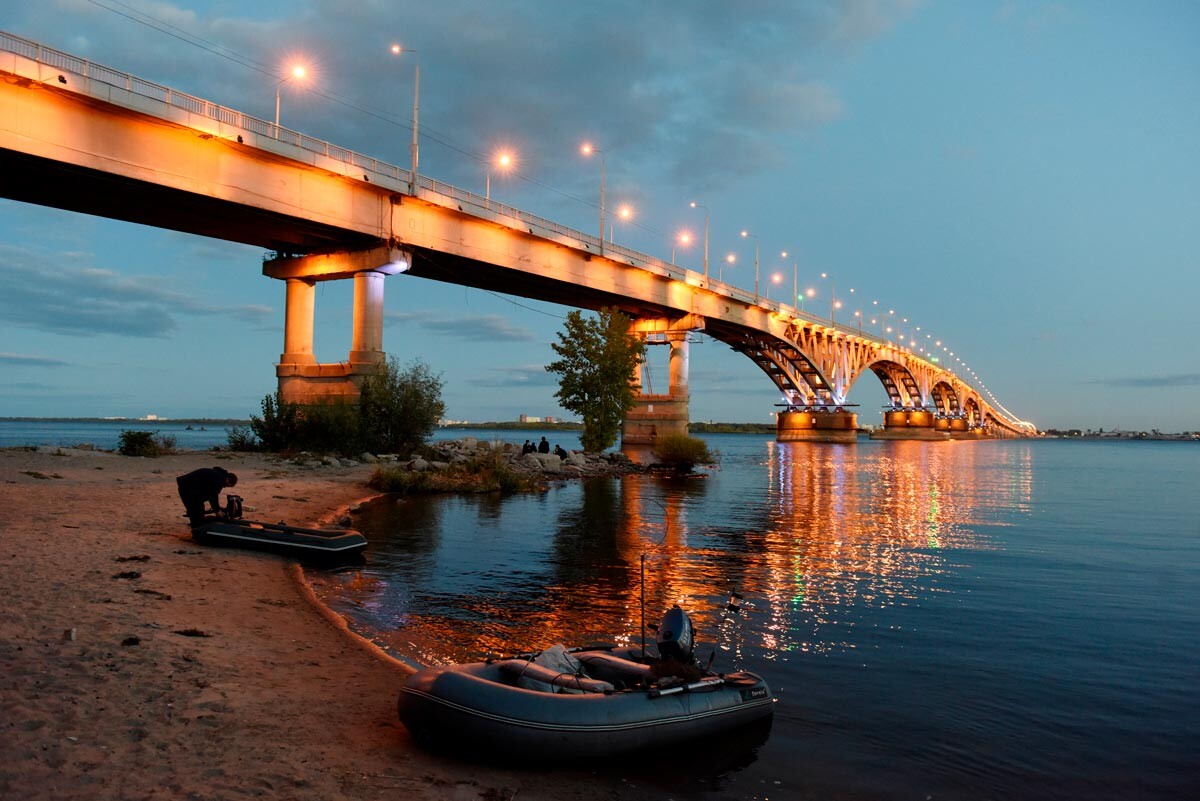 The Volga in Saratov.