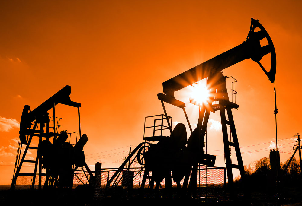 Petrolio, contenere le estrazioni per controllare i prezzi