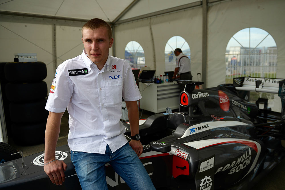 Sukses di GP2 2015, Pembalap Rusia Jadi Pembalap Uji Coba Tim F1 Renault