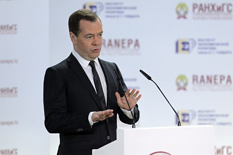 Medvedev calls 2015 most difficult year in recent past