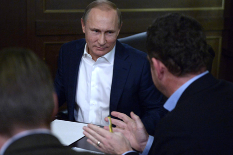 Putin disagrees with Obama over Russia's regional status, US exceptionalism