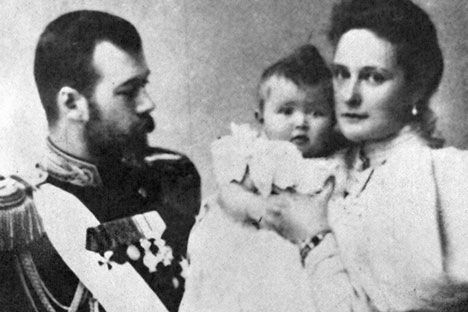  Quem revelou a tragédia dos Romanov? width=