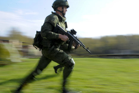 Tentara Rusia Dapatkan Seragam Tempur Baru dengan Eksoskeleton