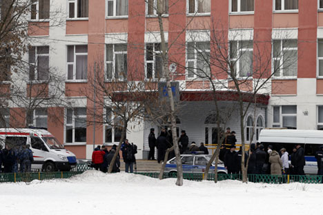 Un estudiante mata a dos personas en una escuela de Moscú