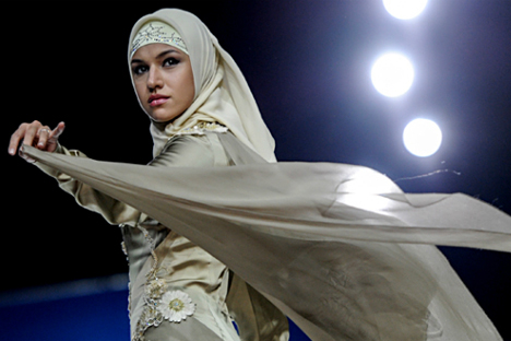 Perancang Busana Muslim Rusia: Perangi Stereotip, Junjung Martabat Perempuan