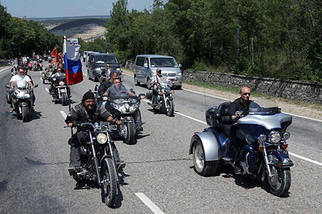Klub Motor “The Night Wolves”, Patriotik atau Oportunis?